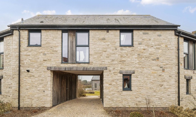 Holworth Cottage | Swan Cottage - sleeps 4 guests in 2 bedrooms