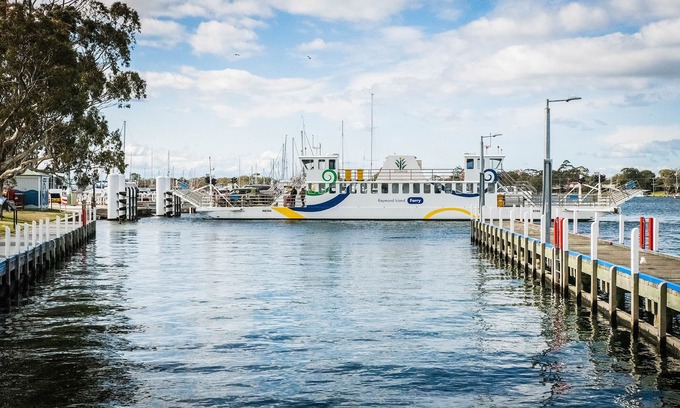 Raymond Island Cottage | Swan Cove Beachfront Cottage