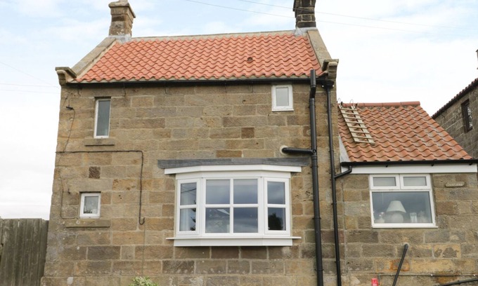 Glaisdale Cottage | SWANG COTTAGE, pet friendly, character holiday cottage in Glaisdale