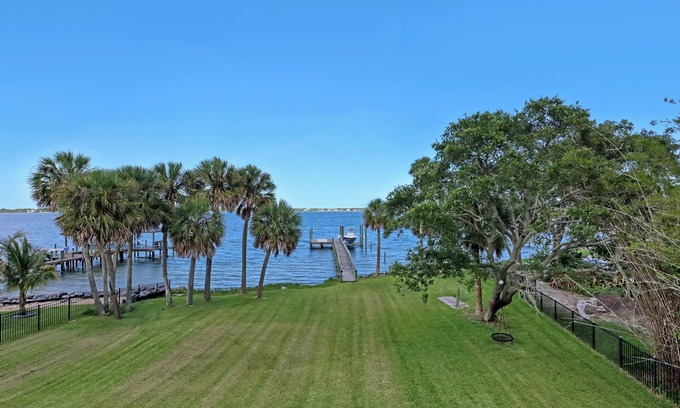 Tropic House | Sweeping Views, Direct Riverfront, Dock, Heated Pool, 8bed/5.5bath Sleeps 20