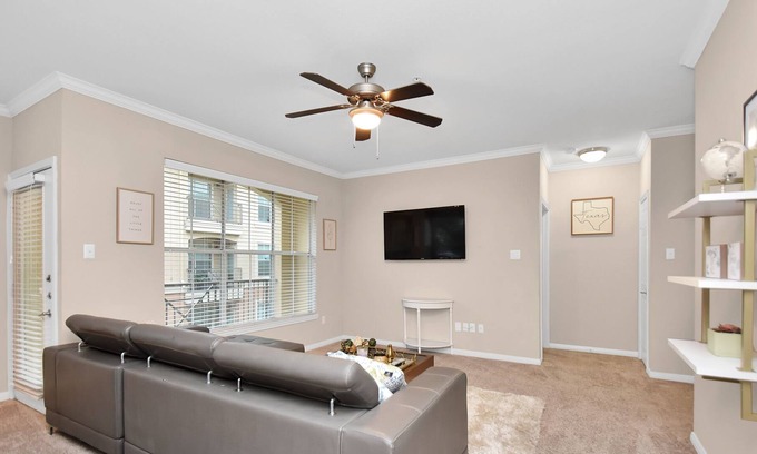 The Galleria Apartment | SWEET ! 2 BEDROOM ESCAPE NEAR HOUSTON’S GALLERIA!
