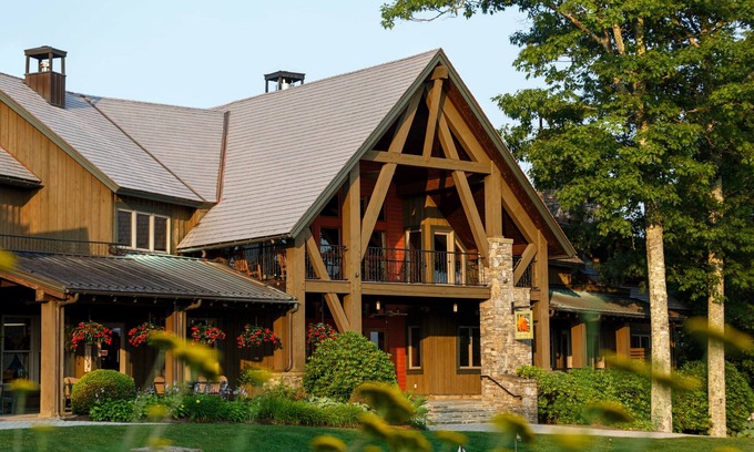 Mountain Air Apartment | Sweet Birch Suite- Private Club Access