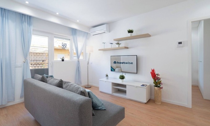 Vila Nova de Gaia Apartment | Sweet Brigh Flat | Balcony and Garage