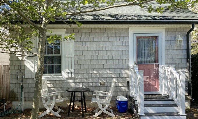 Sea Isle City Cottage | SWEET...DARLING...SECLUDED...COTTAGE...BEACH 2 BLOCKS...WALK to FISH ALLEY