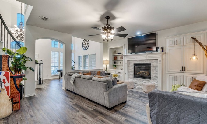 Grand Prairie House | Sweet Escape Homes: Great for Large Families - Beautifully Remodeled