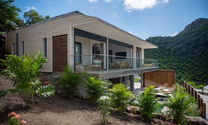 Camaruche Villa | Sweet Hill Villa Alba
