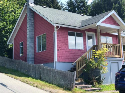 Alert Bay House | Sweet Home Alert Bay
