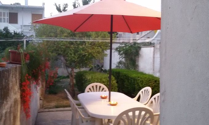 Cursi House | SWEET HOME detached house with garden pets allowed small size
