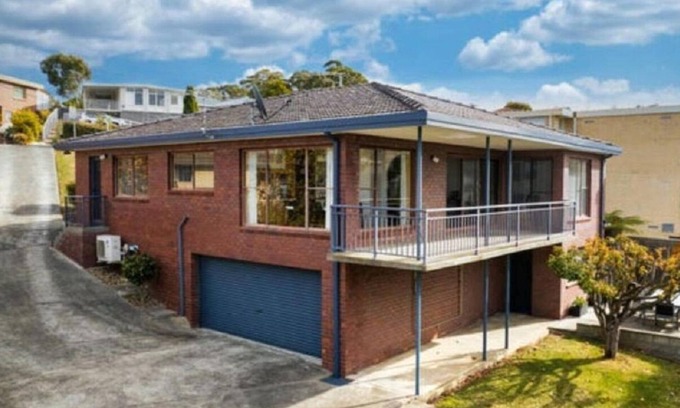 Lenah Valley Apartment | Sweet home in Lenah Valley