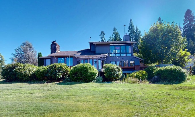 Foster House | Sweet Home Retreat