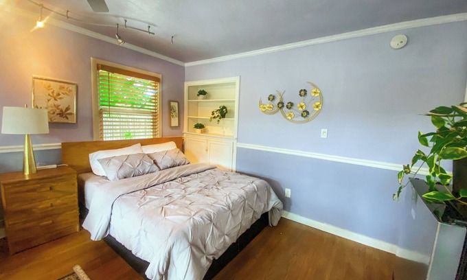 Arden-Arcade House | Sweet Home with Ample Parking. Only 1-min to Freeway!