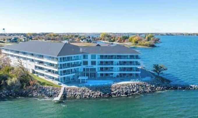 Watertown Condo | Sweet Martini on Lake Kampeska