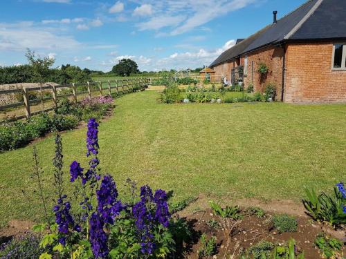 Clyst St Mary Apartment | Sweet Meadow Lodge