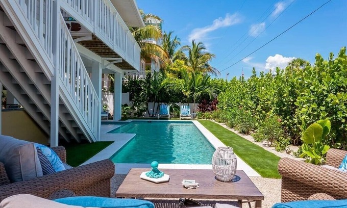 Anna Maria House | Sweet N Salty - 25% off 8/10 - 9/14 - Pool & Spa - Walking distance to Pine Ave