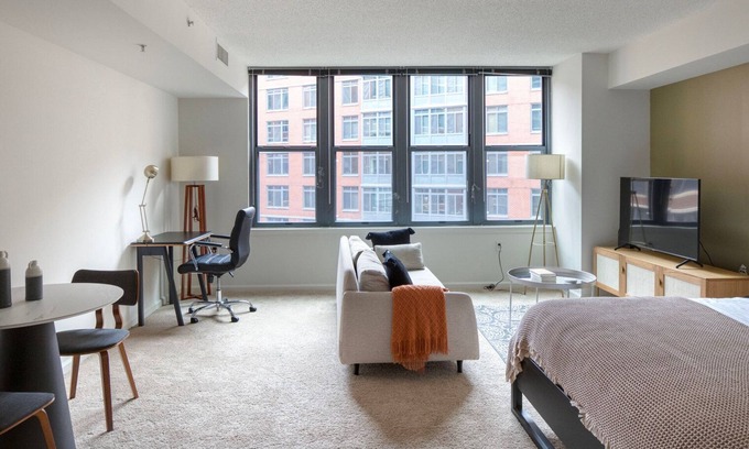 Navy Yard Apartment | Sweet Navy Yard Studio w/Gym, Pool & Theater, nr Metro, by Blueground