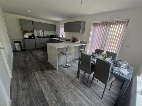 Seacroft Apartment | Sweet Peace Home
