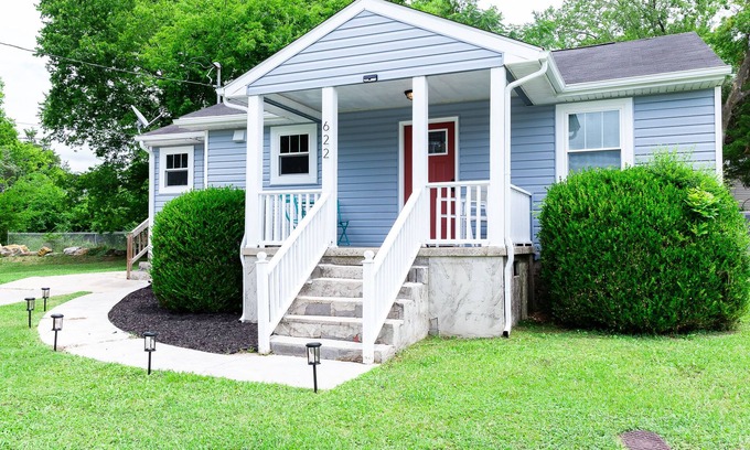 Ringgold House | Sweet Peach Bungalow 2BR + laundry. One mile from I-75 yet quiet. Newly updated.