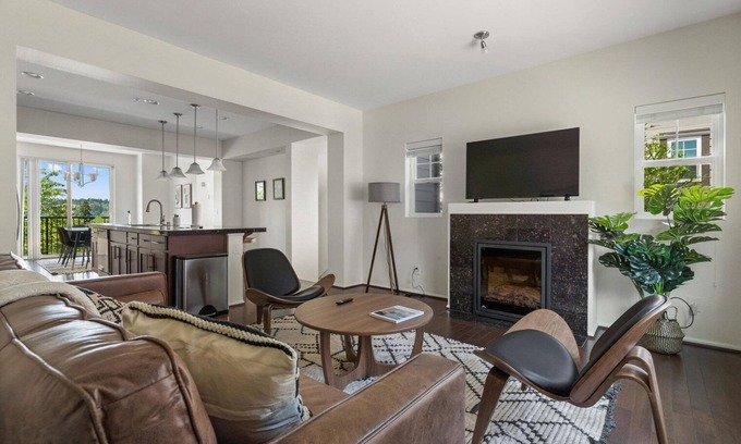 Education Hill House | Sweet Redmond 1BR w/Parking, nr Parks & Schools, by Blueground