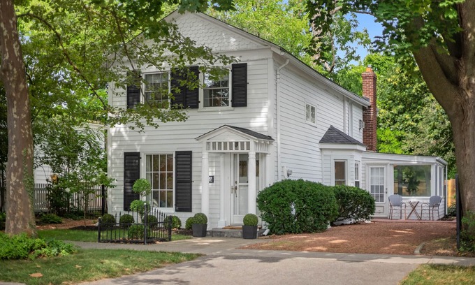 Old Town Historic District House | Sweet reTreat, Perfect Location