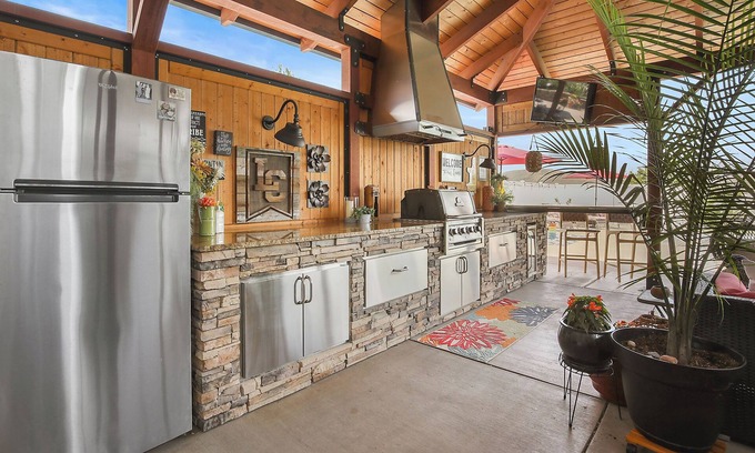 Lewiston House | Sweet Retreat - Retreat to a backyard oasis! Perfect for family fun!!