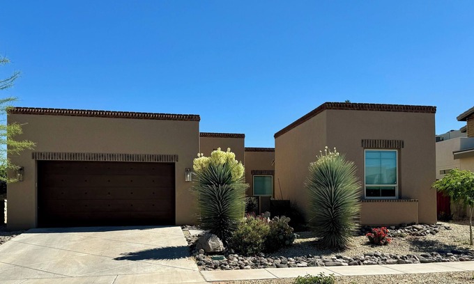 Las Cruces House | Sweet Sienna Retreat