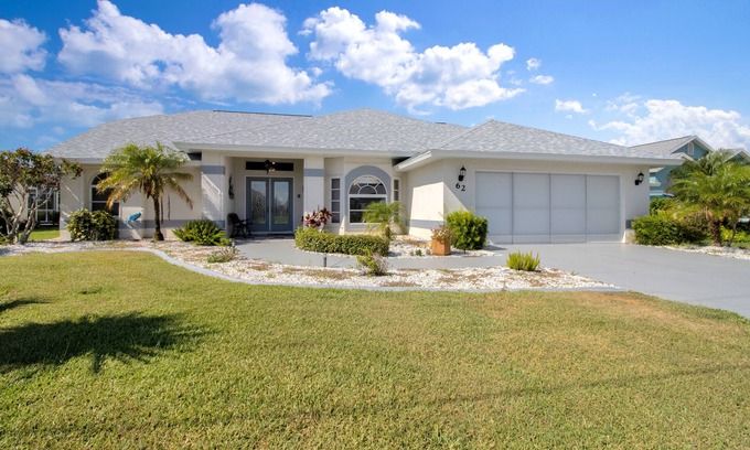 Broadmoor House | Sweet T Villa! Private heated pool! Beaches, golf courses and amenities!