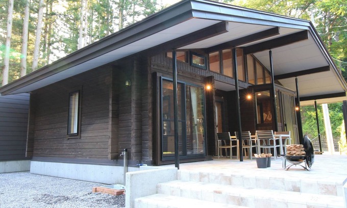 Inawashiro House | Sweet V Slumber in the flickering flames of the /Yama-gu Fukushima