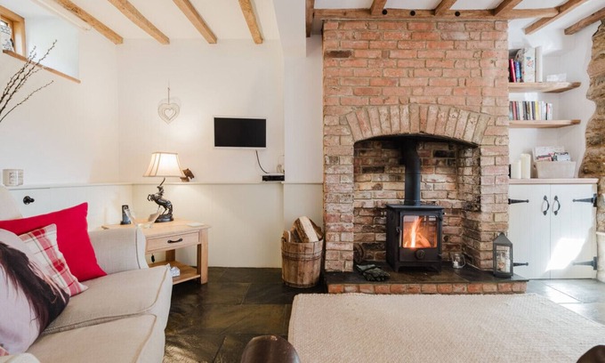 Sibford Gower Cottage | Sweetheart Cottage - Cosy 2 Bedroom in The Cotswolds
