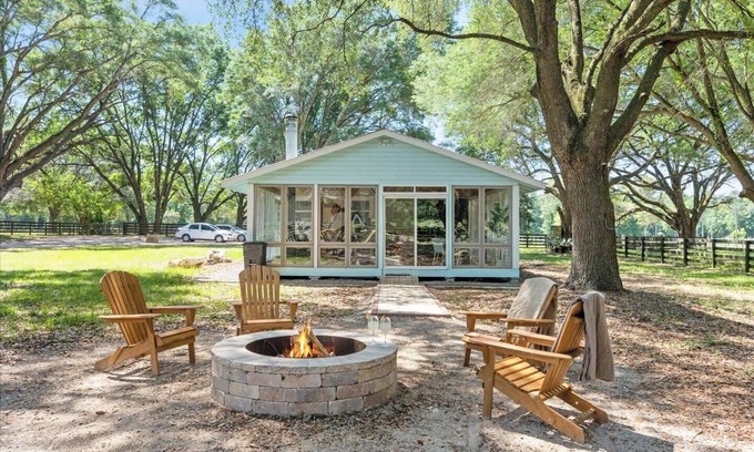 Fort White House | Sweetwater on the Range - New Reno Farm Getaway