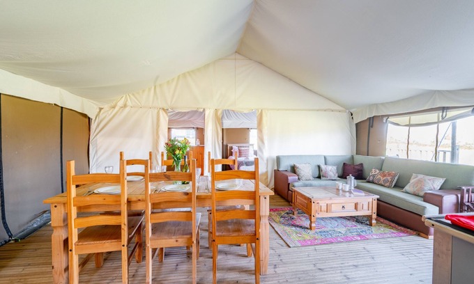 Saxmundham Cabin | Swift at Sweffling Hall, Suffolk