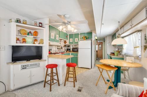 San Carlos Park House | Swim, Fish and Play Pet-Friendly Gem in Fort Myers