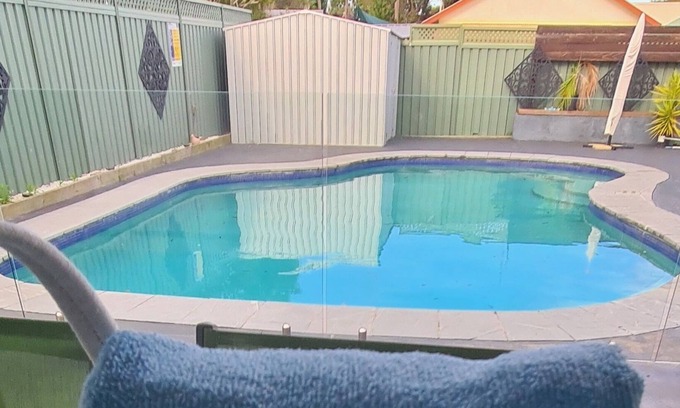 Budgewoi House | "Swimaway"- Coastal Family POOL Getaway