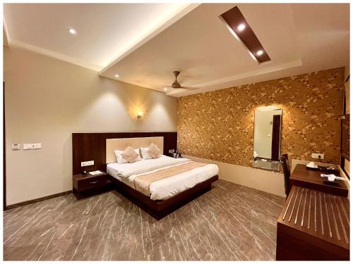 Puri Hotel | Swimming Pool Beach Front HOTEL GPR ! PURI, fully Air Conditioned Rooms And BREAKFAST, Wifi & Restaurant And Parking - Best Hotel