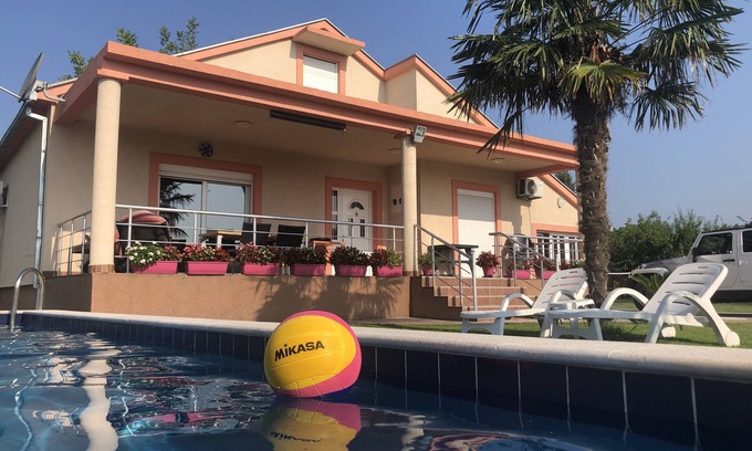 Tuzi Villa | Swimming pool just for you. Between sea and mountains