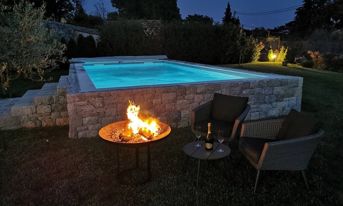 Tomaj Villa | * SWIMMING POOL * WHIRLPOOL * PLAYGROUND * SAUNA * GARDEN*