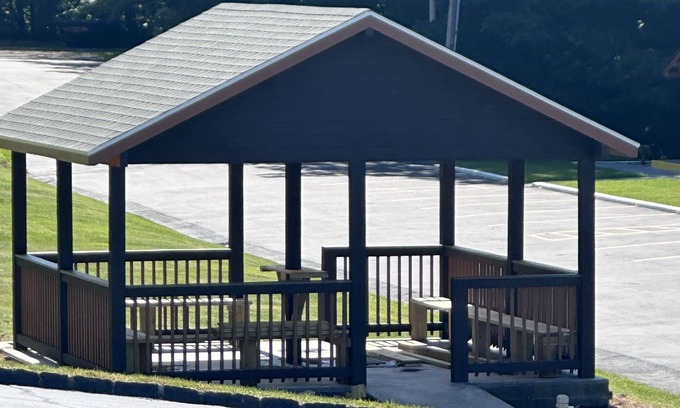 Intervale Hotel | Swiss Chalets Village Inn