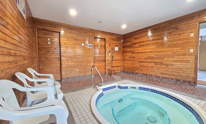 Golden Hotel | Swiss Village Inn