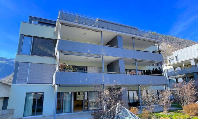Central Interlaken Condo | SwissHut Modern 10min Interlaken West Station - Apart Markt