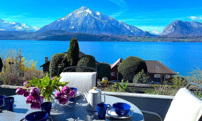 Goldiwil Condo | SwissHut Stunning Views Alps & Lake - Apart. Herzog 24