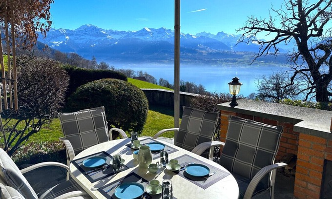 Sigriswil Apartment | SwissHut Stunning Views Alps & Lake - Chalet Chrützwäg
