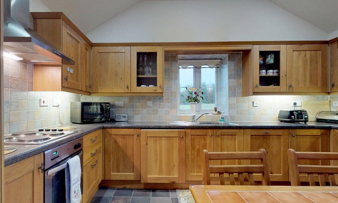 Gwynedd- Snowdonia Cottage | Swn Yr Aber - Two Bedroom Cottage, Sleeps 4