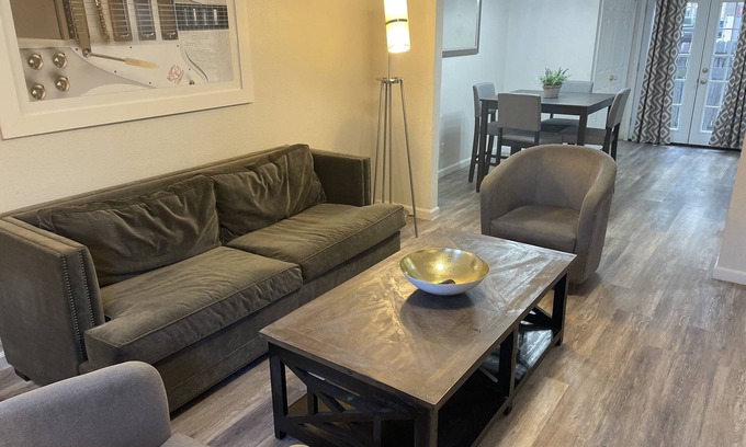 Tanglewood Estates House | SXSW LUXURY Townhome
