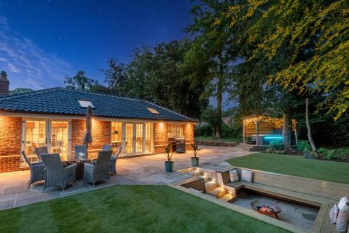 Holt House | Sycamore Barn - Holt