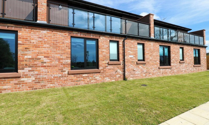 Frizington Cottage | SYCAMORE COTTAGE, pet friendly, with a garden in Frizington