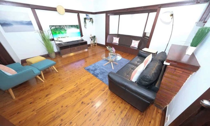 Concord House | Sydney concord 6 Bedroom 4 bathroom house