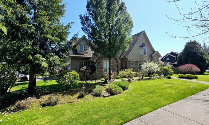 Surrey House | Sylvan grove estate