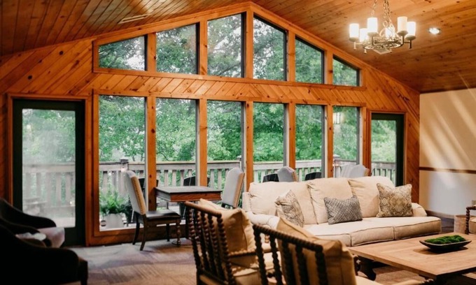 Helen Cabin | Sylvan Valley Lodge & Cellars