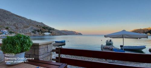 Symi House | Symi . VILLA CALME (Sur la Mer).