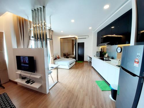 Seri Kembangan Apartment | Symphony Tower Studio #9 with balcony