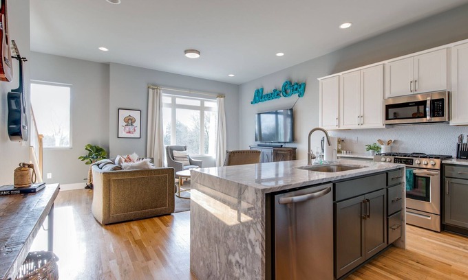 Haynes Area House | Sync - 2 Units - Private Rooftop Patios